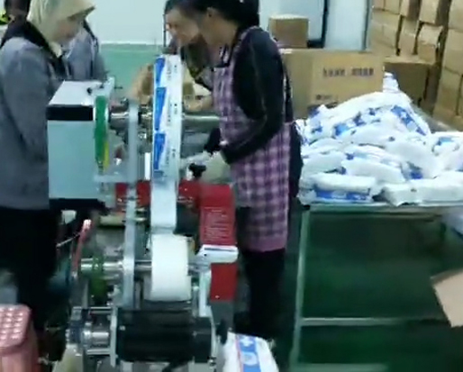 如何快速投入濕巾生產(chǎn)行業(yè)？海德晟給你答案