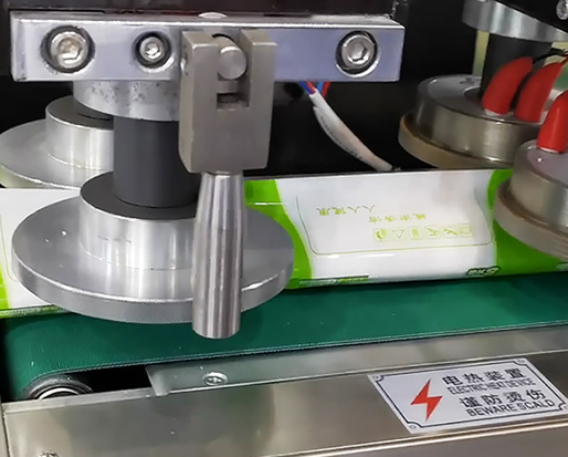 濕巾生產(chǎn)設備多少錢一臺？