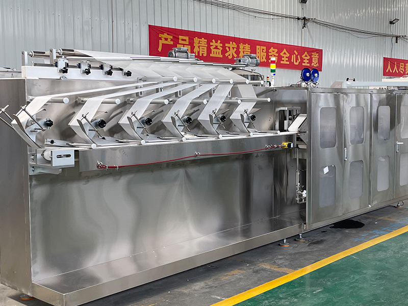 全自動(dòng)6道濕巾機(jī)